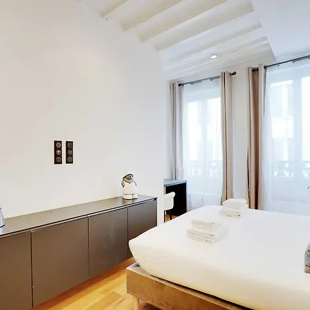 Bright & Cosy Palais Royal Appartamento